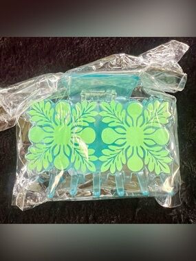 Turquoise Hawaiian Quilt Hair Claw Clip, BNIP
